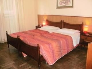 Bed And Breakfast Esty4