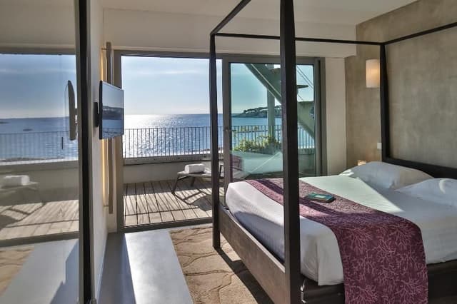 SUITE WITH JACUZZI