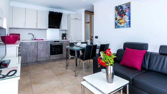 APARTMENT SUPERIOR