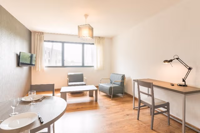 DOUBLE DELUXE ONE BED