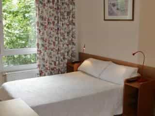 HOTEL SIXTEEN PARIS MONTROUGE HOTEL SIXTEEN PARIS MONTROUGE