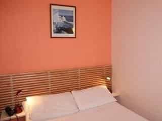 HOTEL SIXTEEN PARIS MONTROUGE HOTEL SIXTEEN PARIS MONTROUGE