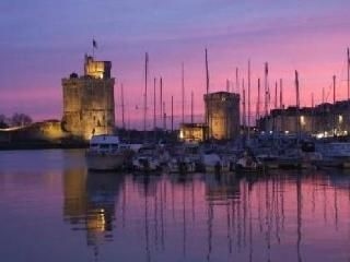 Fasthotel La Rochelle1