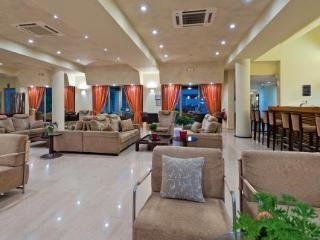 Santa Marina Plaza Luxury Boutique2
