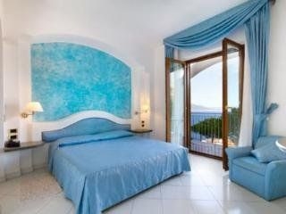 โรงแรมแกรนด์ เพรสซิเดนท์ (Grand Hotel President)2