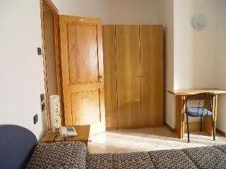 Max Albergo Meuble4