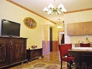 Florian Apartments3