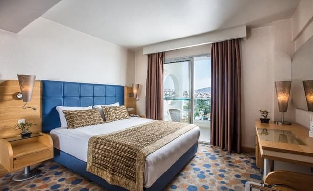 DOUBLE DELUXE SEA VIEW