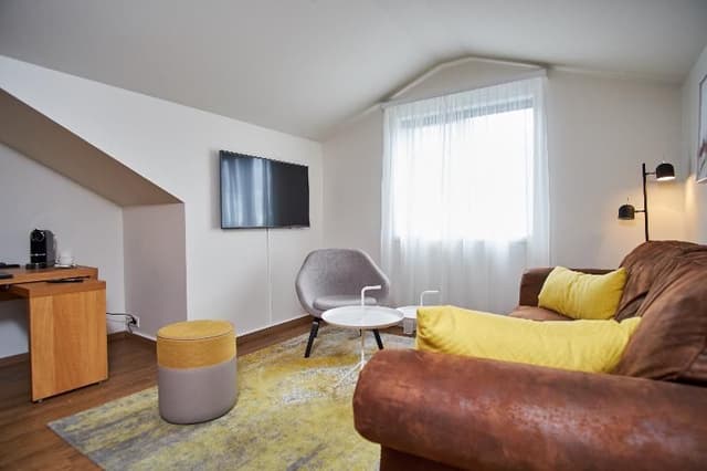 JUNIOR SUITE STANDARD