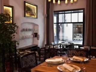 Cru Hotel And Restaurant2