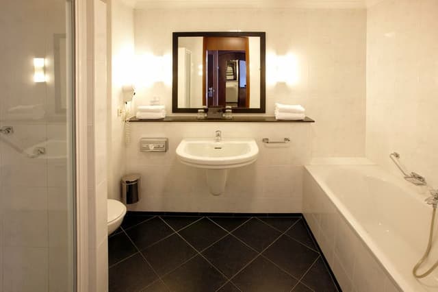 TWIN LUXURY