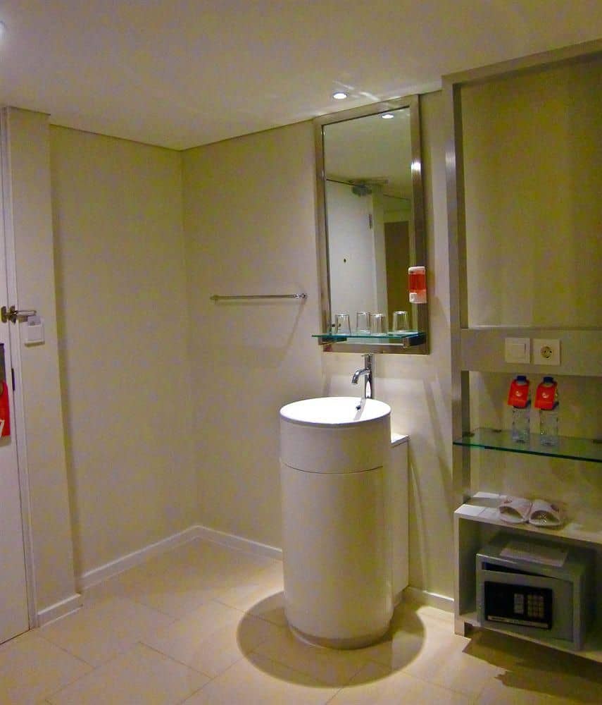 1O1 URBAN Jakarta Kelapa Gading 1O1 URBAN Jakarta Kelapa Gading