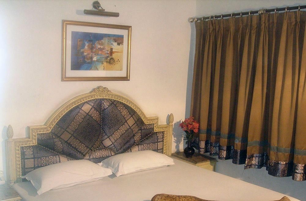 Sunshine Hotel3