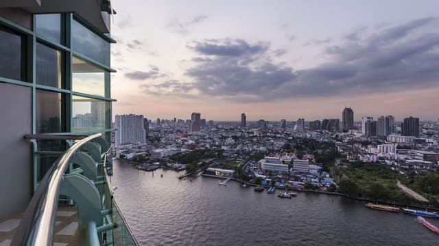 Grand Suite 1 Bedroom River View