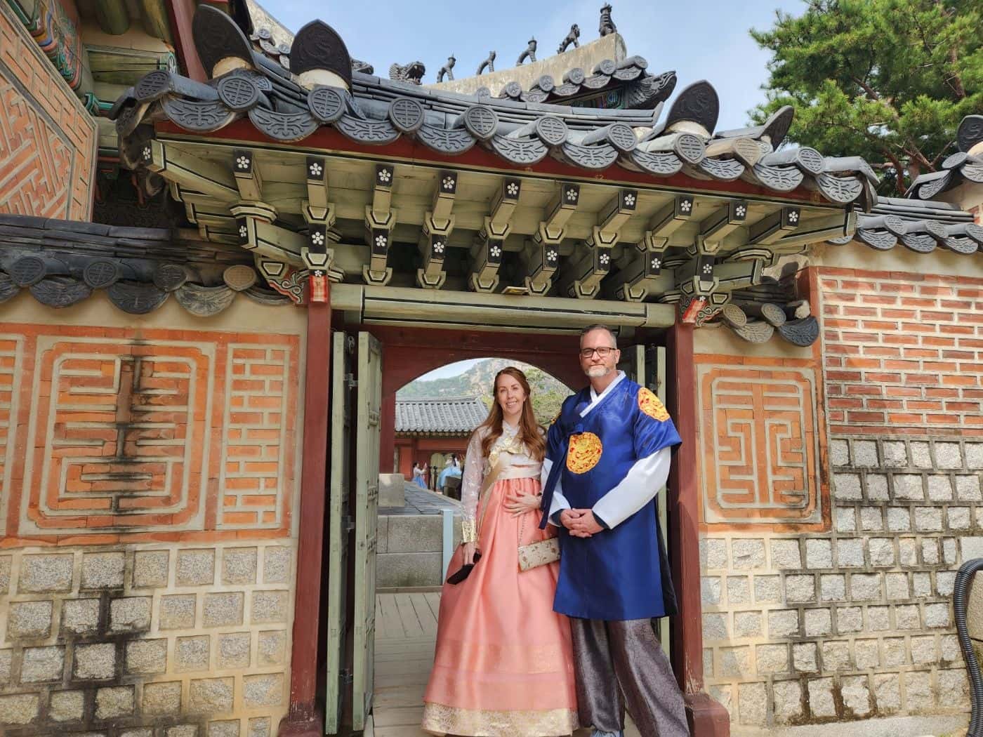 Seoul Heritage guided Walking Tour: Wearing Hanbok1