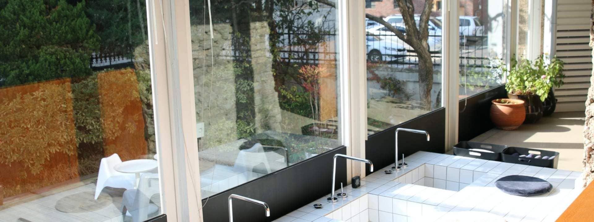 Yakdabang Bomdong Traditional Korean Herbal Footbath and Tea Experience in Hongdae