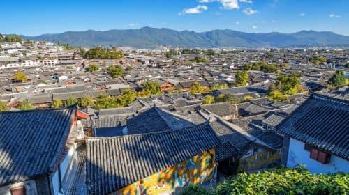2-Day Lijiang Private Highlights Tour: Old Town, Yulong (Jade Dragon) Mountain, Lijiang Impressions Show, Blue Moon Valley