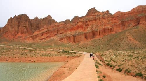 4-Day Private Tour in Qinghai: Ashgang Colorful Peaks, Laji Mountain, Chaka Salt Lake, Emerald Lake, The Water Yadan Geopark, West Tignar Lake, 315 Highway