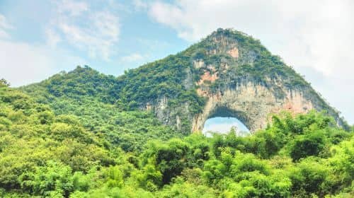 4-Day Yangshuo and Guilin Tour to Moon Hill, Sun and Moon Pagoda