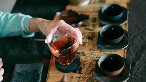 4-Hour Tea-tasting and Cha Guo Zi (茶果子)Experience Tour
