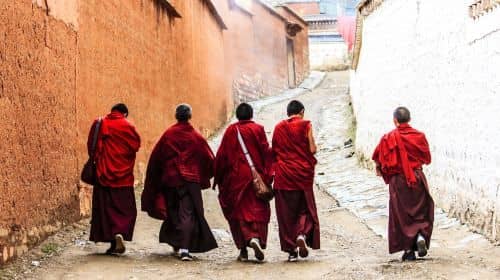 5-Day Private Tour in Gansu: Labrang Monastrery, Sangke Grassland, Zahgana, Langmu Temple Resort, Yellow River Jiuqu Diyiwan