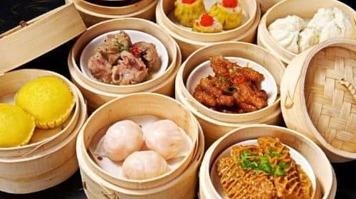 5-Hour Private Guangzhou Yumcha Tasting with Local Food Market Experience