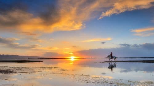 ทัวร์ส่วนตัว 8 วันในชิงไห่: ทะเลสาบชิงไห่, ทะเลสาบชาก้า, เขตทิวทัศน์ทะเลสาบโคลุก, ทะเลสาบเอมเมอรัลด์, โอบอลียง, น้ำพุไอเคิน, อุทยานธรณีวอเตอร์ยาดาน, จัตุรัสวัฒนธรรมฉางหยางเจียชั่ว