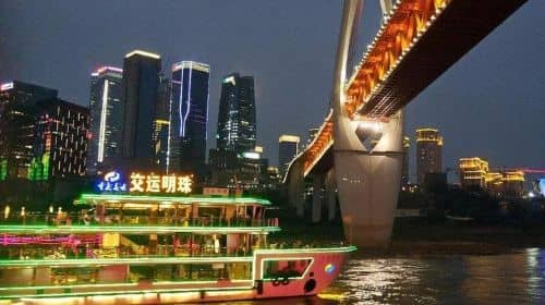 ล่องเรือแม่น้ำแยงซีเกียงและทัวร์ชมเมืองยามค่ำคืนพร้อมแสงไฟ