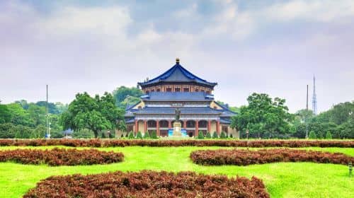Guangzhou Private Day Tour of Dr. Sun Yat-sen's Memorial Hall, Liurong Temple, Guangzhou Library
