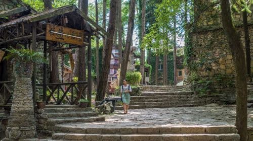 ไกด์นำเที่ยวพูดภาษาอังกฤษในกุ้ยหยาง