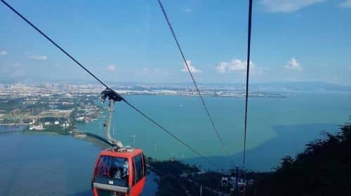 Kunming Private Day Tour to Dianchi Lake, West Hill and Anning Hotsprings