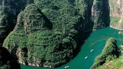 ทริปเที่ยวหุบเขาหลงชิงด้วยตนเองพร้อมพนักงานขับรถส่วนตัวที่พูดภาษาอังกฤษ