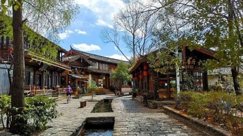 Private Day Tour from Kunming to Dali City Highlights by Bullet Train
