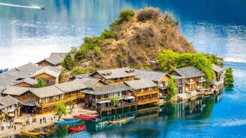 Private Day Tour to Lugu Lake from Lijiang