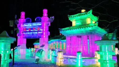 ทัวร์ส่วนตัว ยามค่ำคืน ชมเทศกาลโคมไฟน้ำแข็ง Zhaolin Park และเดินเล่นถนนคนเดินจงหยาง หาร์บิน