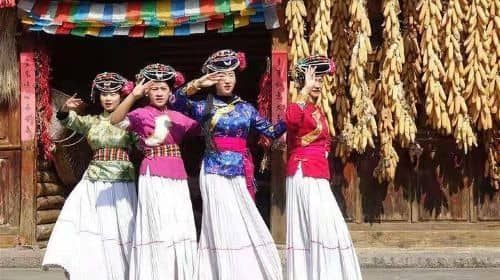 ทัวร์ส่วนตัว 1 วัน เมืองคุนหมิง เยี่ยมชมหมู่บ้านชนเผ่า และทะเลสาบตี้ฉี พร้อมอาหารกลางวัน
