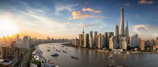 Shanghai art and trends tour with Shanghai Tower visit