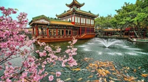Shawan Old Town and Baomo Garden Private Day Tour in Guangzhou