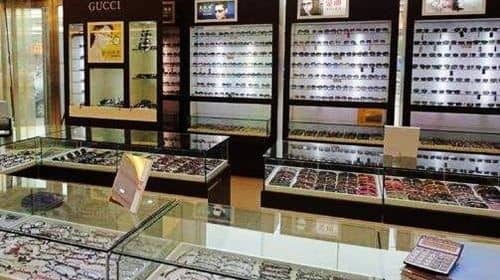 Shenzhen Private Shopping Tour with Local Shopping Guru