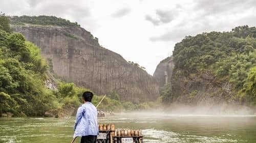 ทัวร์เที่ยวชมอุทยานภูเขาอู๋อี 1 วัน