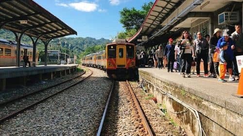 Yehliu, Jiufen & Pingxi Day Tour from Taipei