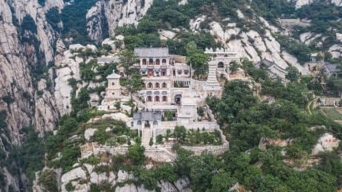 Zhengzhou Private Day Tour to Shaolin Temple and Sanhuang Village with Cable Car