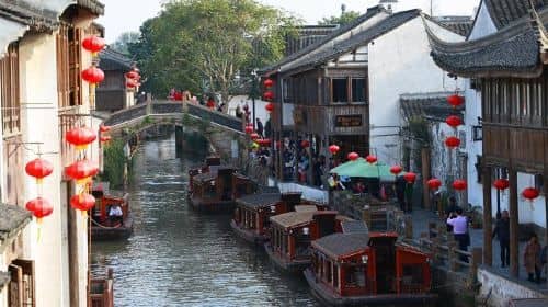 Zhujiajiao Private Day Tour and Shanghai Acrobatic Show