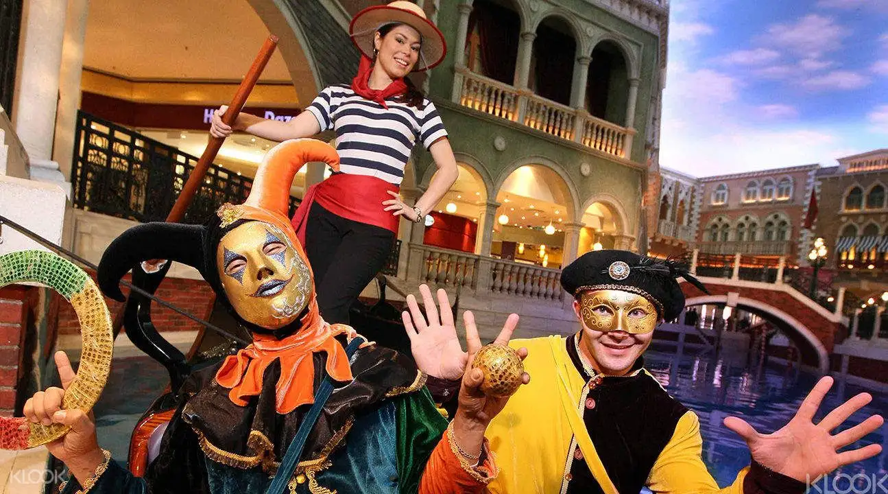 Gondola Ride at The Venetian Macau2