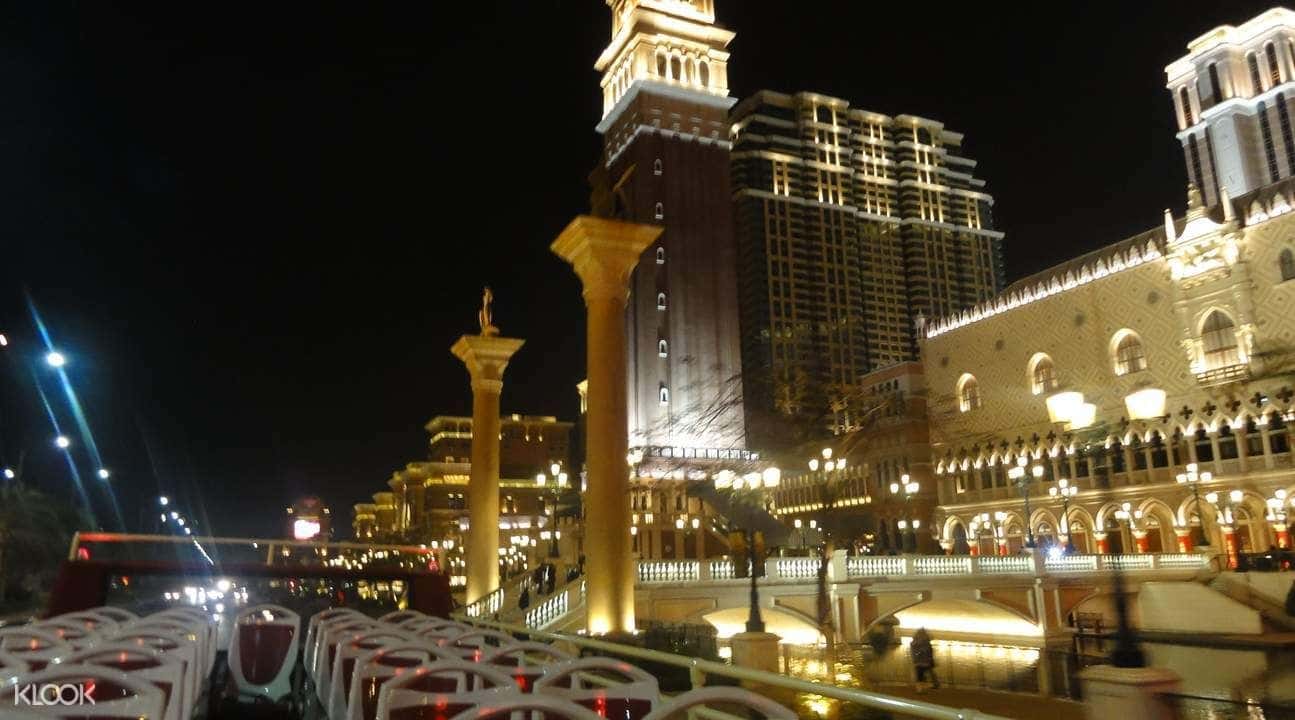 Open Top Bus Night Tour in Macau1