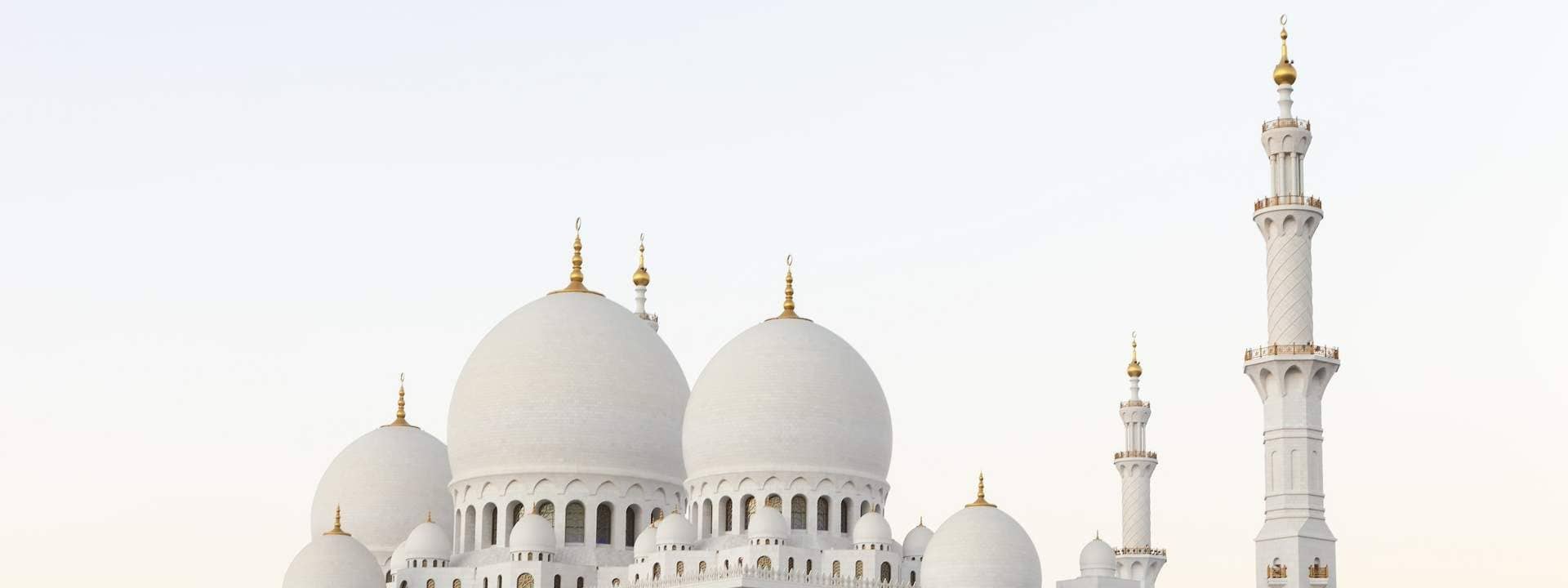 Abu Dhabi City Small Group Day Tour with Qasr Al Watan Admission from Dubai