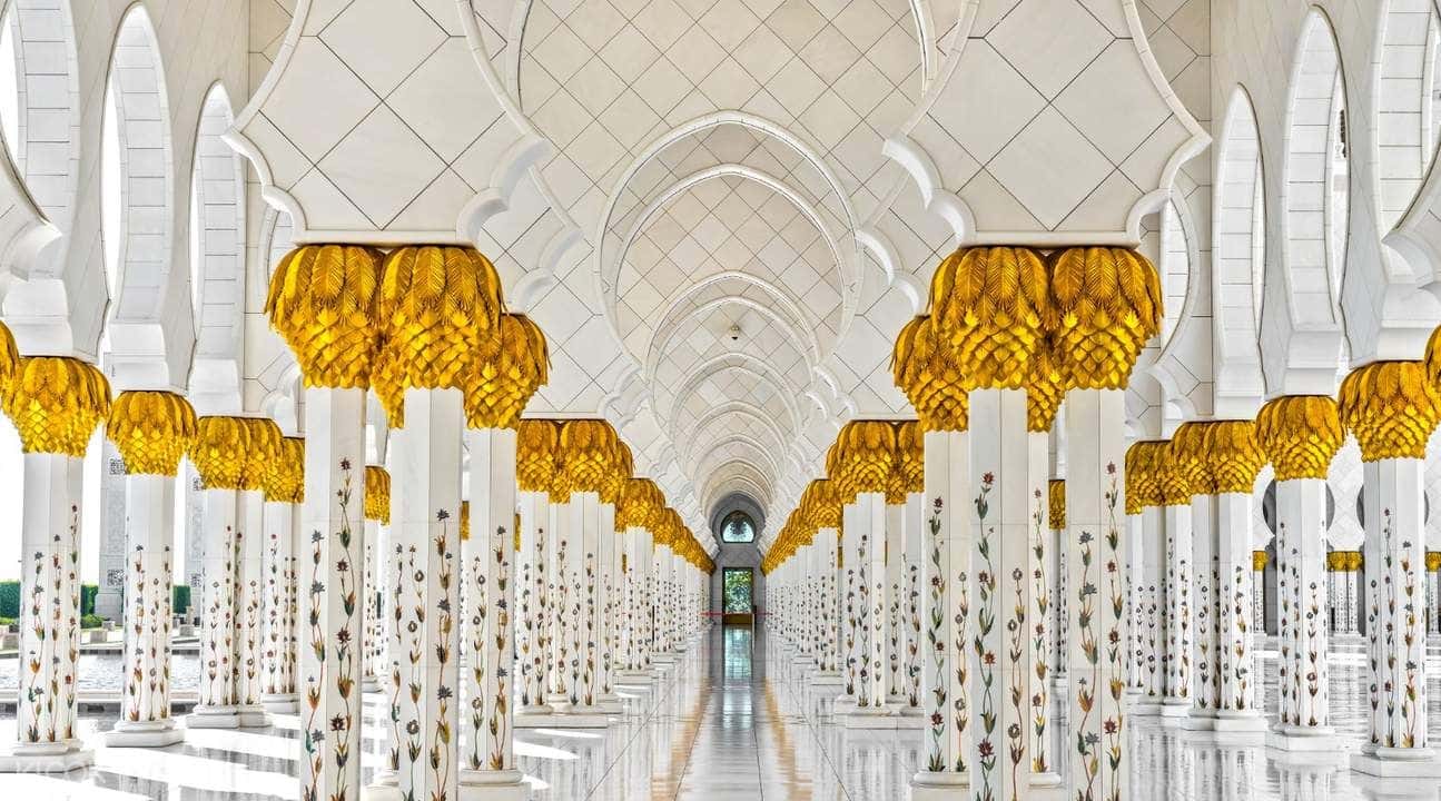 Abu Dhabi City Small Group Day Tour with Qasr Al Watan Admission from Dubai4