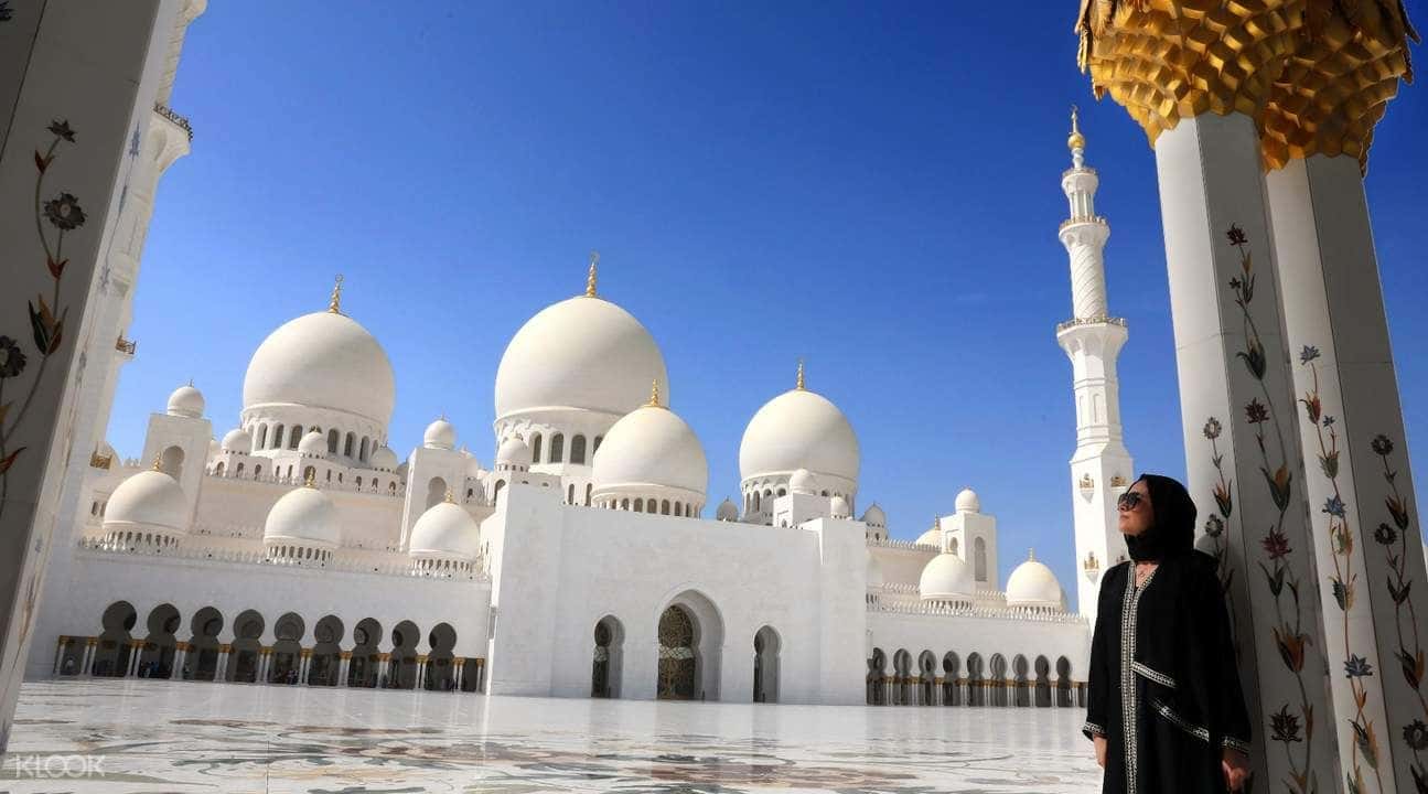 Abu Dhabi Grand Mosque Instagram Tour with Photographer from Dubai3