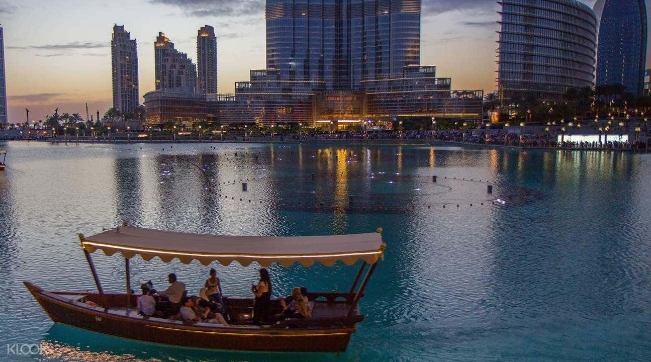 Dubai Fountain Lake Ride2