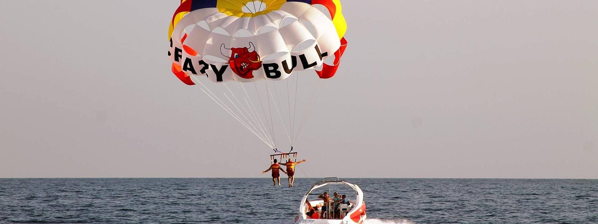 Parasailing in Dubai